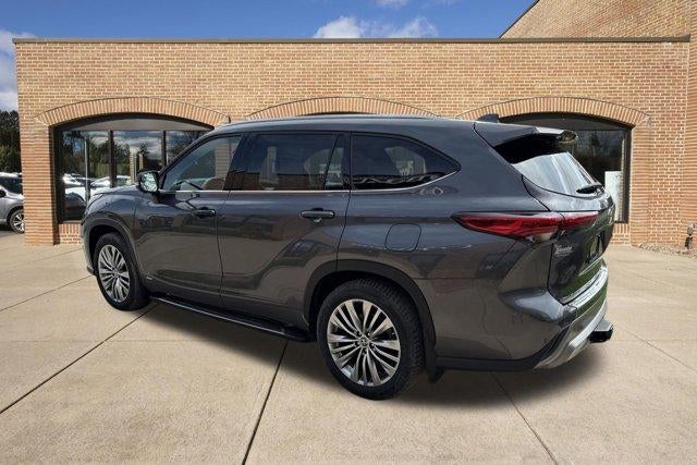 2023 Toyota Highlander Hybrid Platinum AWD (Natl)