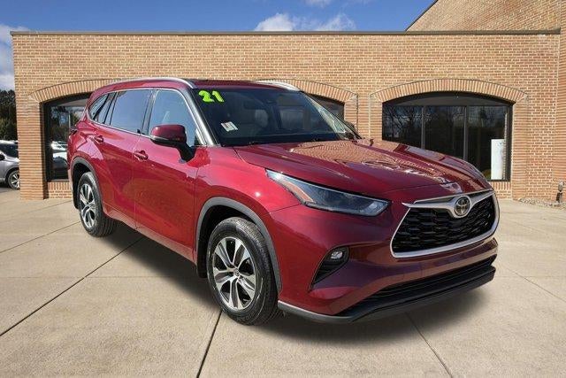 2021 Toyota Highlander XLE AWD (Natl)