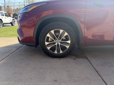 2021 Toyota Highlander XLE AWD (Natl)