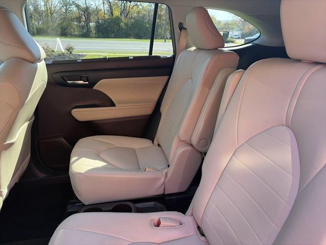 2021 Toyota Highlander XLE AWD (Natl)