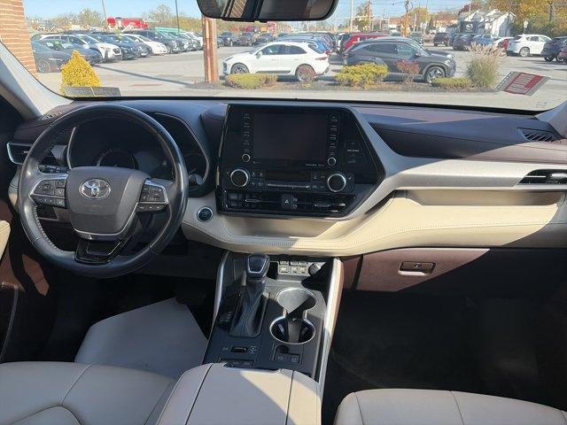 2021 Toyota Highlander XLE AWD (Natl)