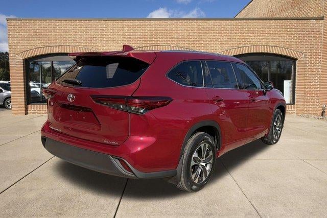 2021 Toyota Highlander XLE AWD (Natl)