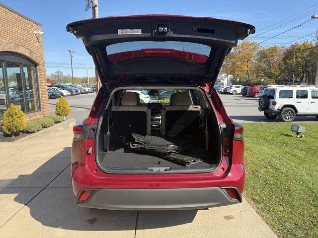 2021 Toyota Highlander XLE AWD (Natl)
