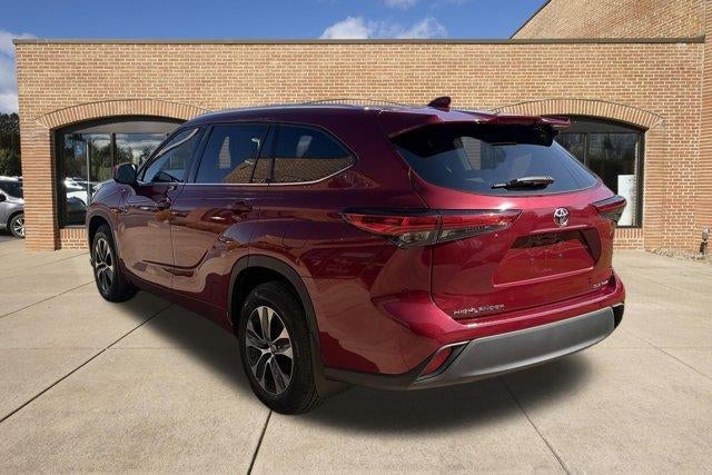 2021 Toyota Highlander XLE AWD (Natl)
