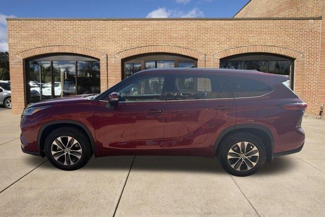 2021 Toyota Highlander XLE AWD (Natl)