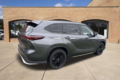 2025 Toyota Highlander XSE AWD (Natl)