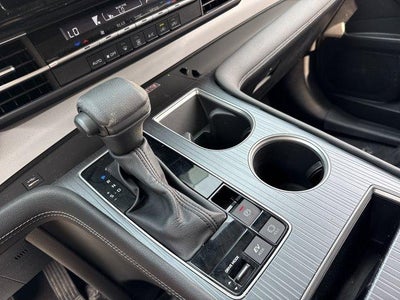 2025 Toyota Sienna LE FWD 8-Passenger (Natl)