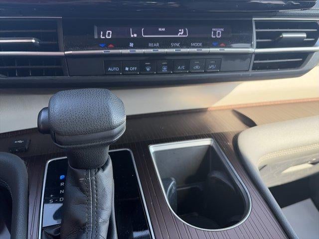 2022 Toyota Sienna LE FWD 8-Passenger (Natl)