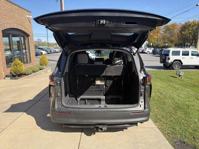 2022 Toyota Sienna LE FWD 8-Passenger (Natl)