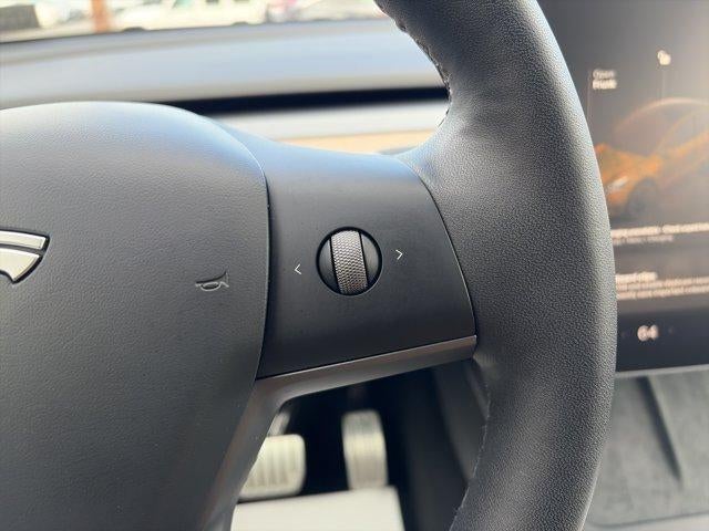 2025 Tesla Model Y Performance AWD *Ltd Avail*