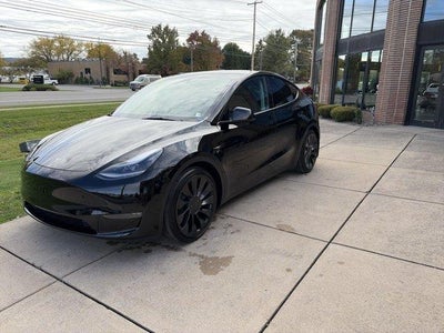 2025 Tesla Model Y Performance AWD *Ltd Avail*
