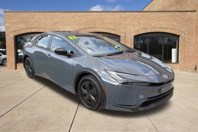 2025 Toyota Prius LE (Natl)
