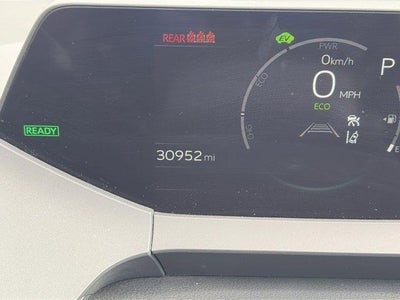 2025 Toyota Prius LE (Natl)