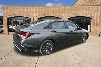 2024 Hyundai ELANTRA SEL IVT