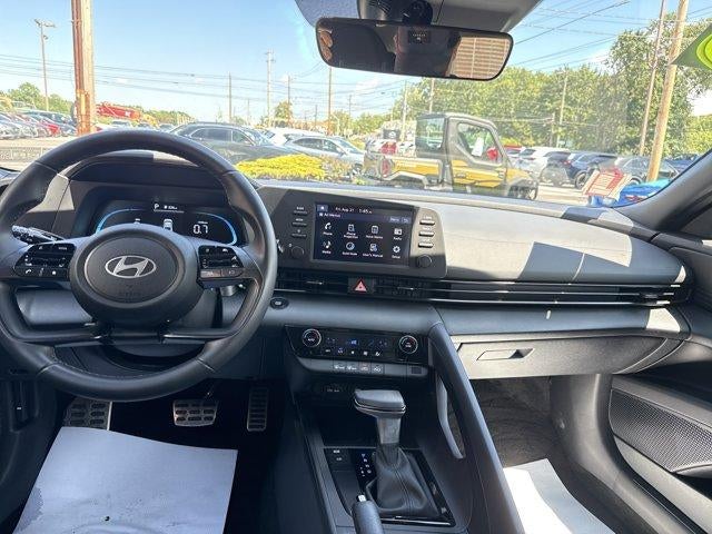 2025 Hyundai ELANTRA SEL Sport IVT