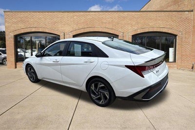 2025 Hyundai ELANTRA Hybrid SEL Sport DCT