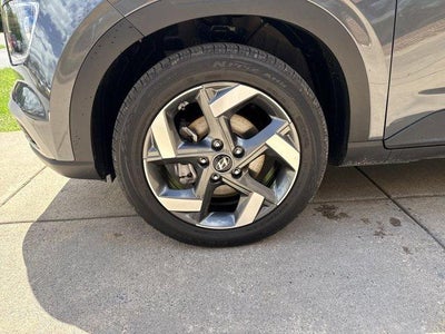 2025 Hyundai VENUE SEL IVT