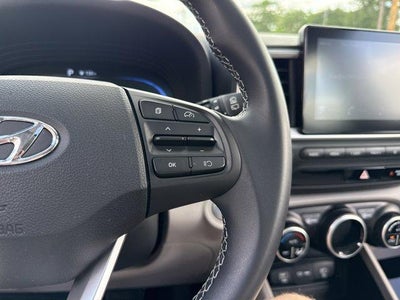 2025 Hyundai VENUE SEL IVT