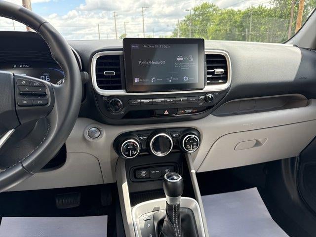 2025 Hyundai VENUE SEL IVT