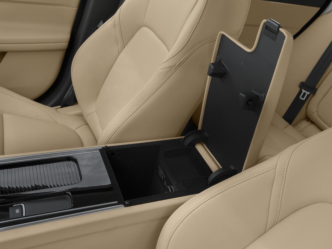 2017 Jaguar XF 35t Premium RWD