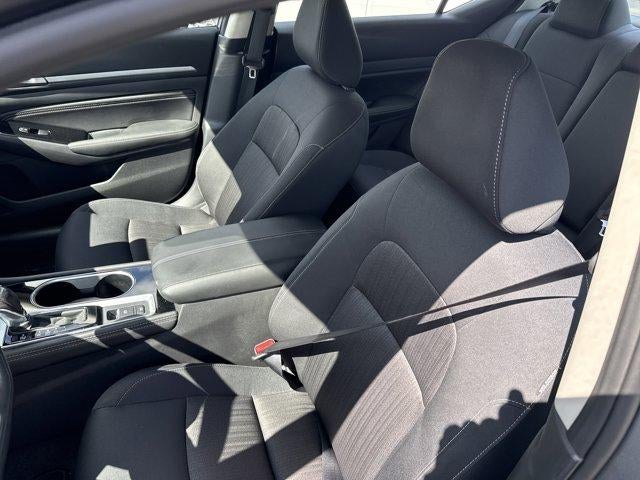 2023 Nissan Altima 2.5 SV Sedan