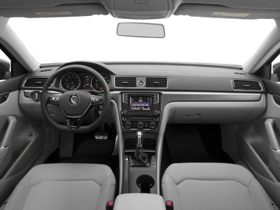 2017 Volkswagen Passat R-Line w/Comfort Pkg Auto