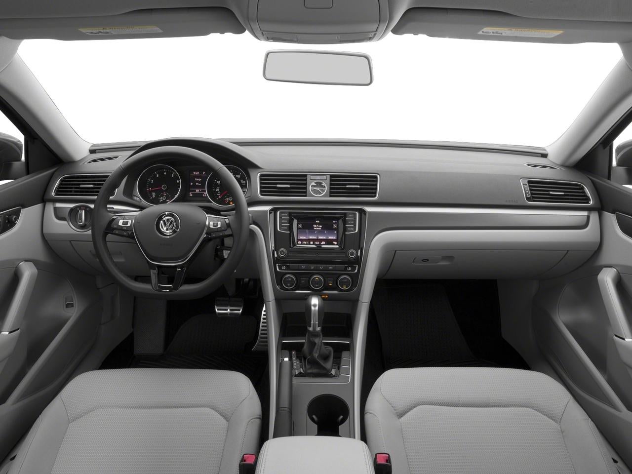 2017 Volkswagen Passat R-Line w/Comfort Pkg Auto