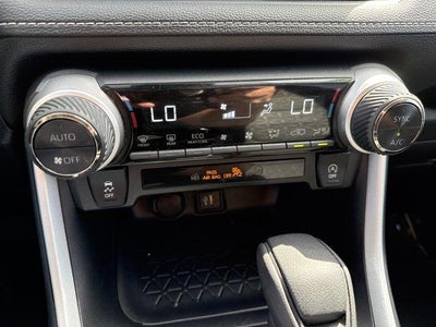 2025 Toyota RAV4 XLE AWD (Natl)