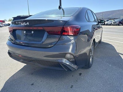 2023 Kia Forte LXS IVT