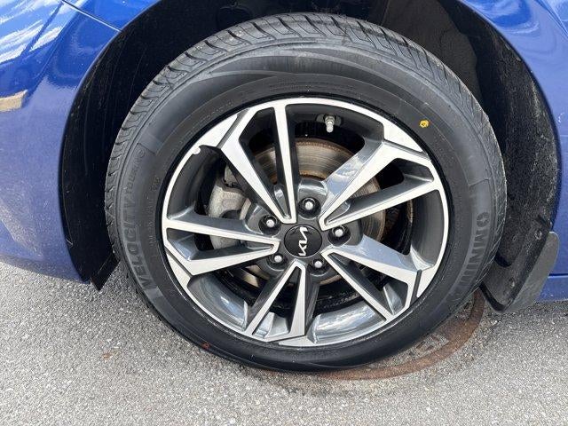 2024 Kia Forte LXS IVT