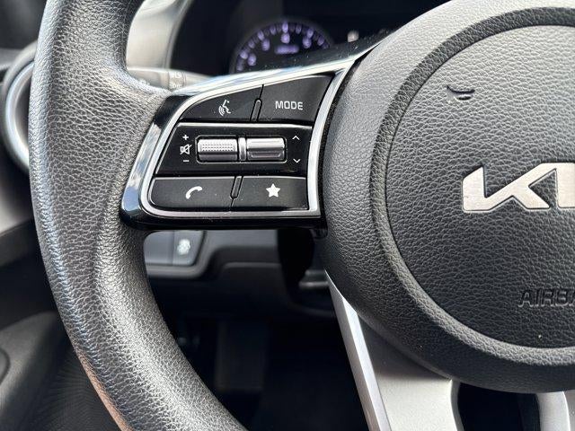 2024 Kia Forte LXS IVT