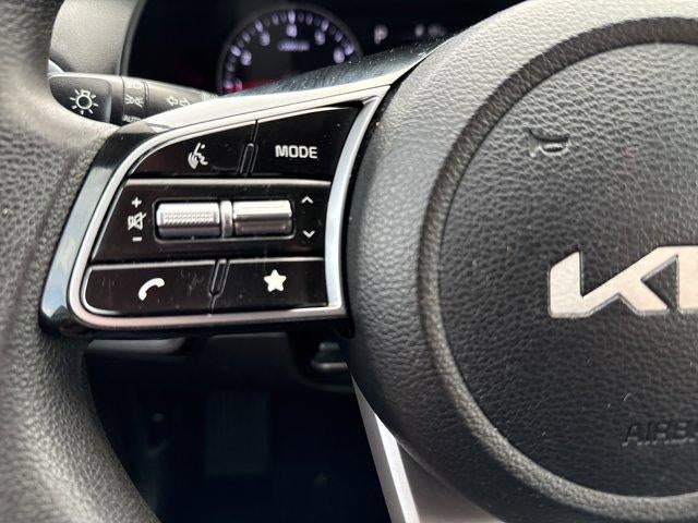 2023 Kia Forte LXS IVT