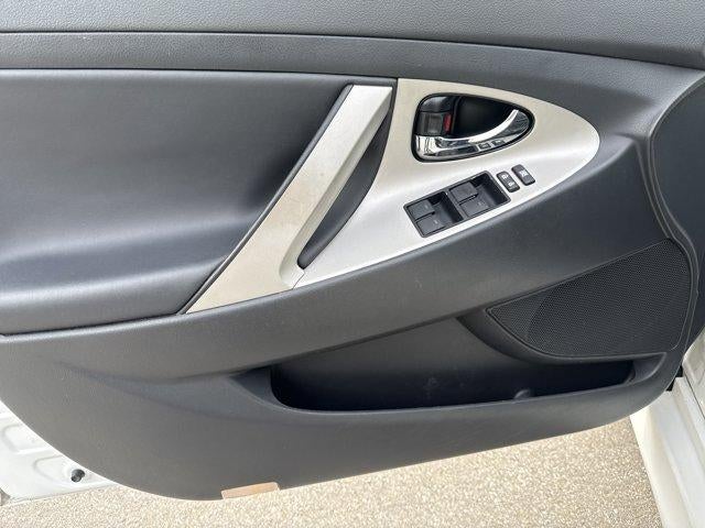 2011 Toyota Camry 4dr Sdn V6 Auto SE (Natl)