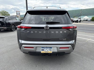 2022 Nissan Pathfinder Platinum 4WD