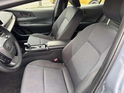 2024 Toyota Prius LE (Natl)