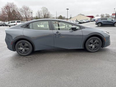 2024 Toyota Prius LE (Natl)