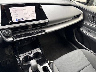 2024 Toyota Prius LE (Natl)