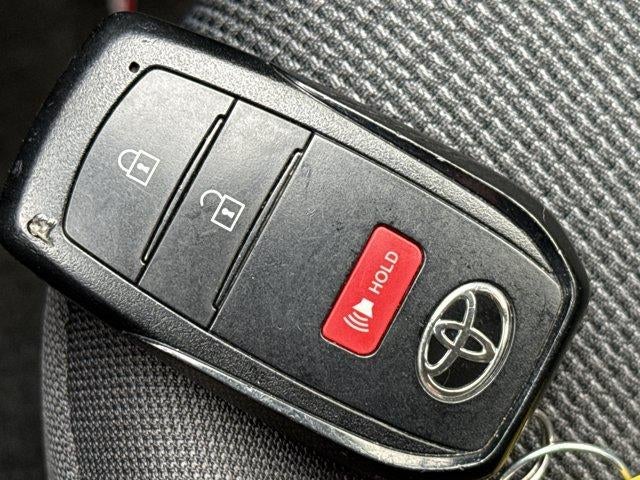 2024 Toyota Prius LE (Natl)