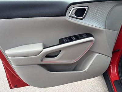 2023 Kia Soul LX IVT