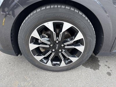 2022 Kia Carnival EX FWD