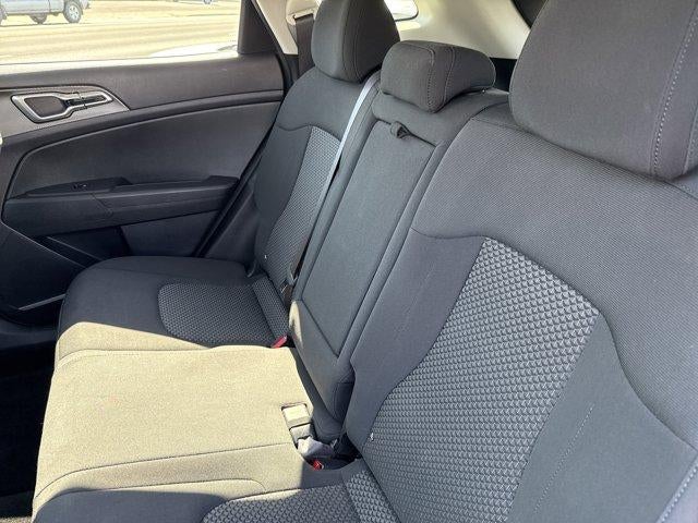 2023 Kia Sportage Hybrid LX AWD