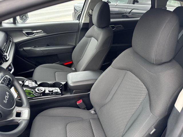 2023 Kia Sportage Hybrid LX AWD