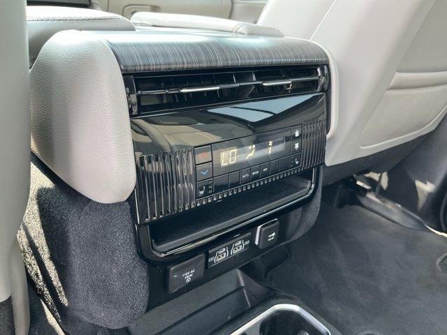 2023 Jeep Wagoneer L Series III 4x4