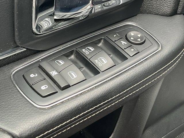 2016 RAM 1500 4WD Crew Cab 5.7 Ft Box Laramie