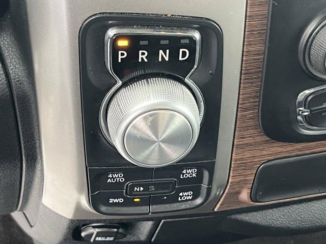 2016 RAM 1500 4WD Crew Cab 5.7 Ft Box Laramie