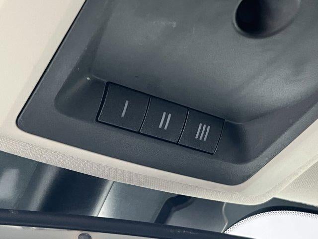 2016 RAM 1500 4WD Crew Cab 5.7 Ft Box Laramie