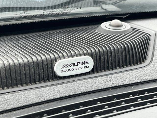 2016 RAM 1500 4WD Crew Cab 5.7 Ft Box Laramie