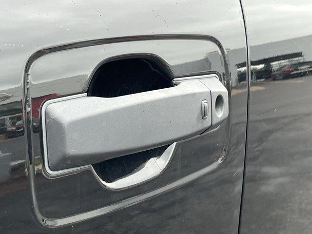 2019 Nissan Titan 4x4 Crew Cab PRO-4X