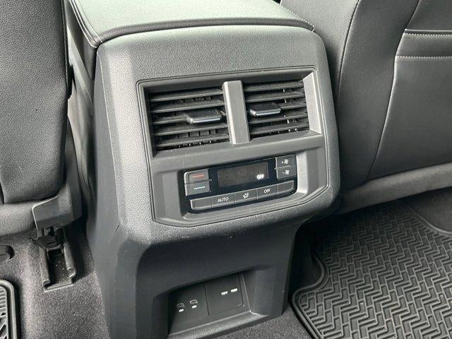 2021 Volkswagen Atlas 2021.5 3.6L V6 SE w/Technology R-Line 4MOTION