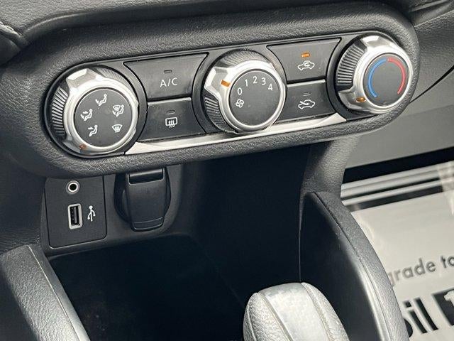 2021 Nissan Versa S CVT